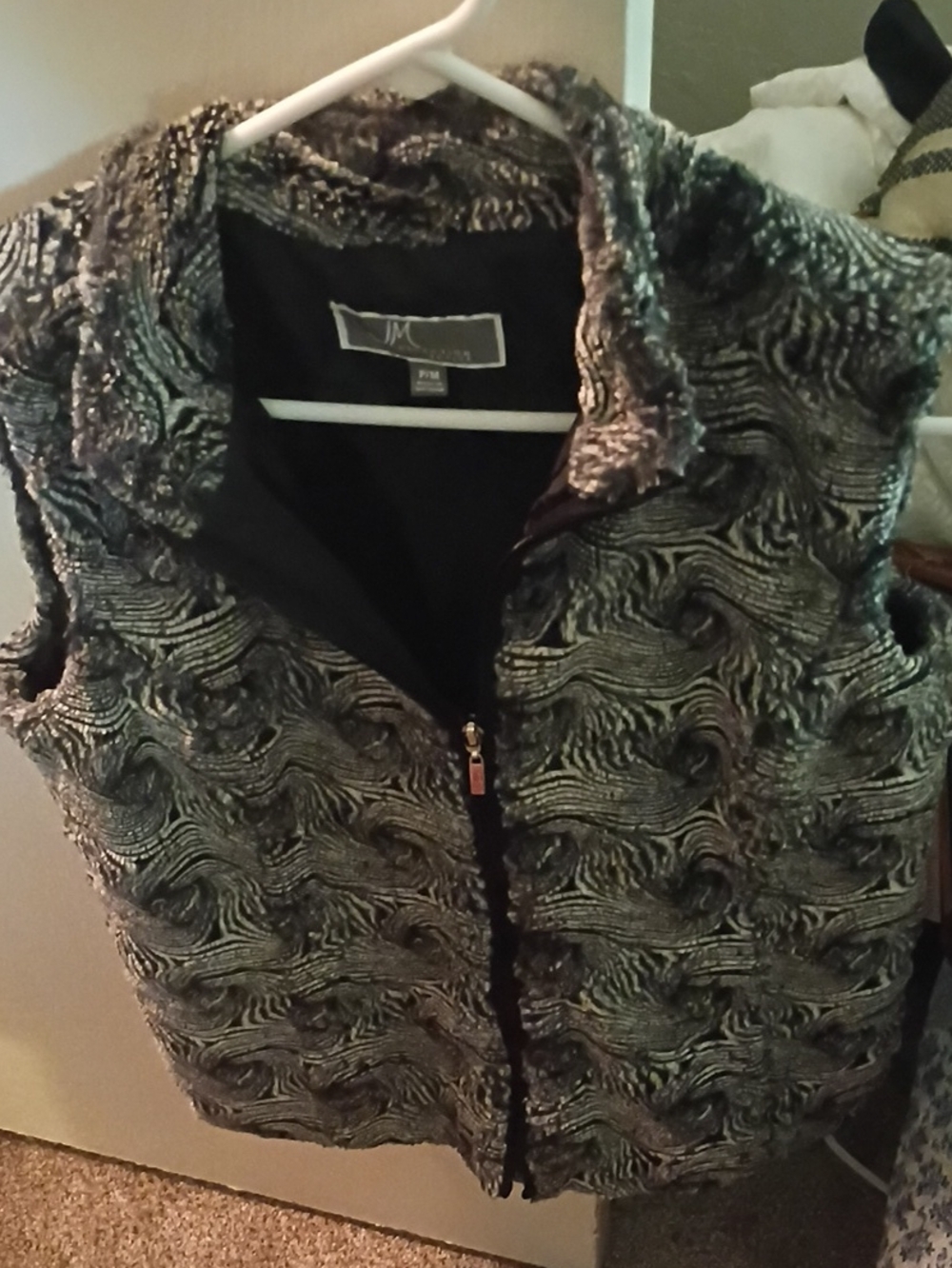 JM Collection Black & Silver Textured Zip-Up Vest